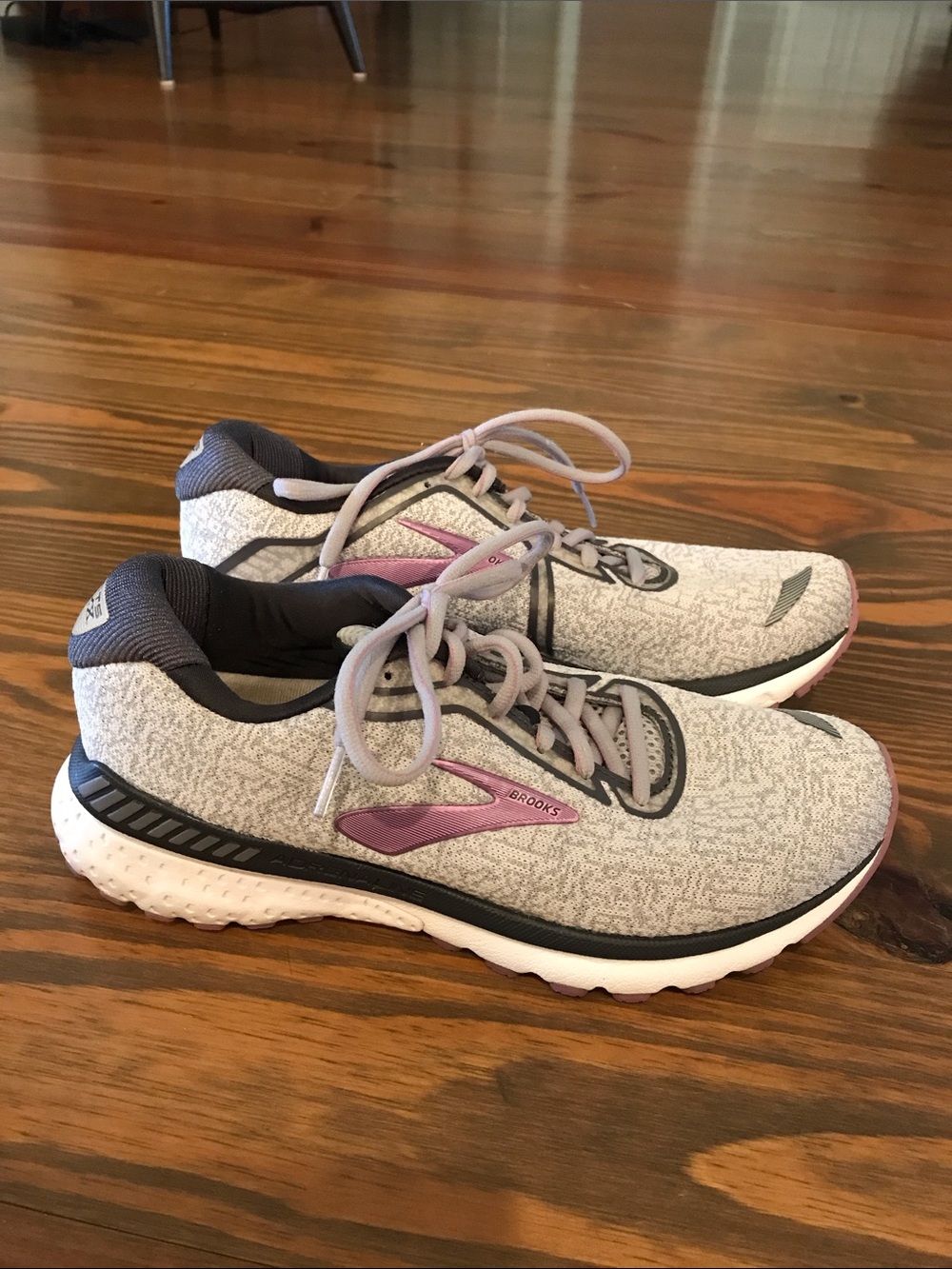 Brooks Women's Light Gray and Mauve Running Shoes